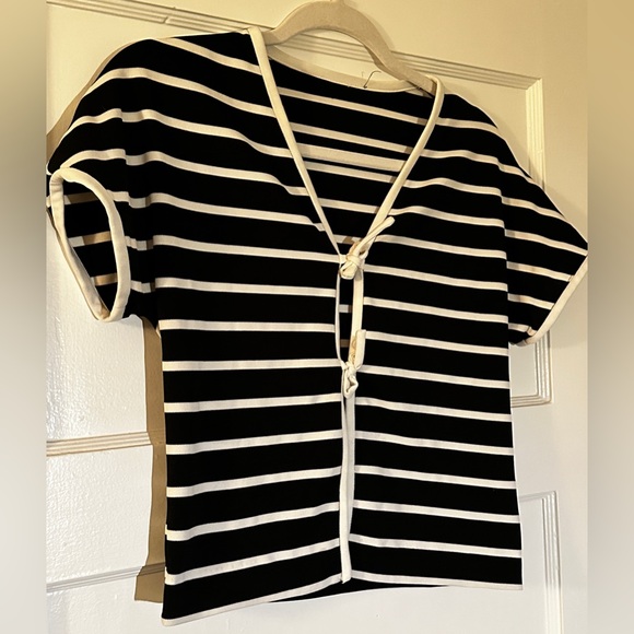 Black & White Tie Up Shirt - Picture 2 of 2